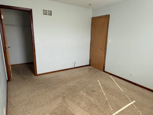 $1,600 | 510 Timber Drive, Harvard, IL 60033