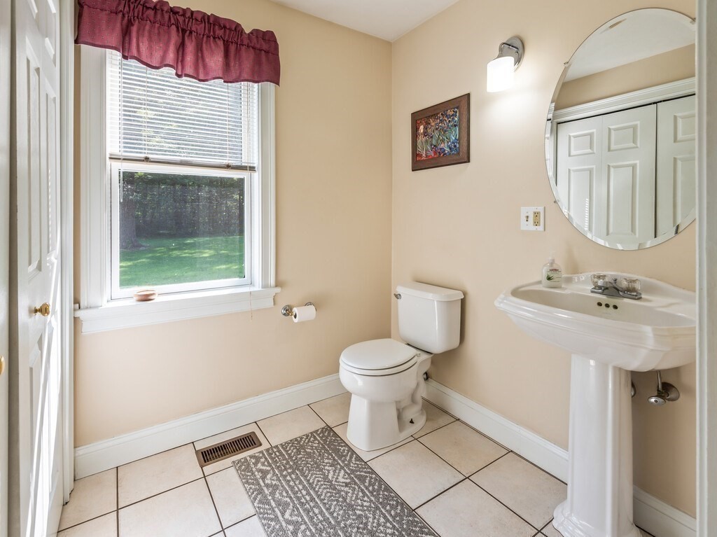 9 Tower Hill Road Oxford, MA 01540 - Photo 19 of 40 Gallery Image 19