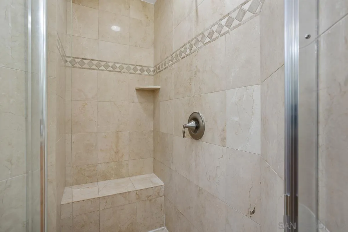 4007 Bluff View Way Carlsbad, CA 92008 - Photo 32 of 38