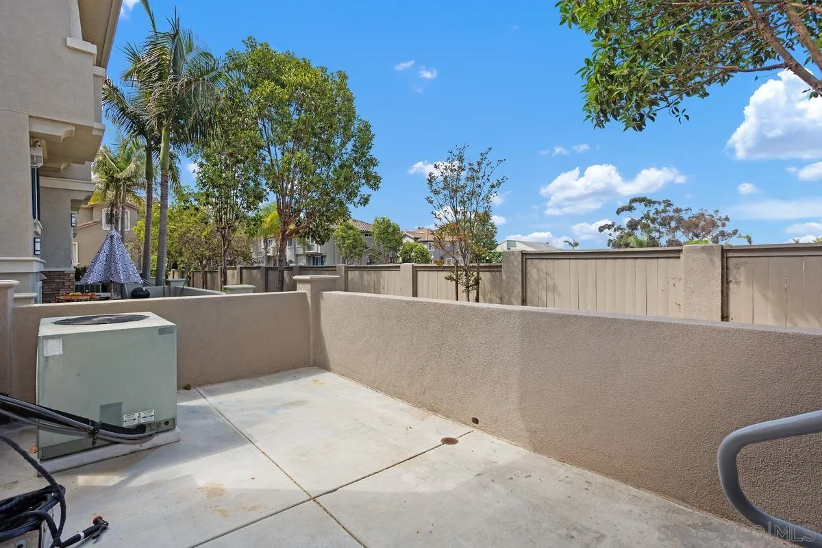 4007 Bluff View Way Carlsbad, CA 92008 - Photo 35 of 38