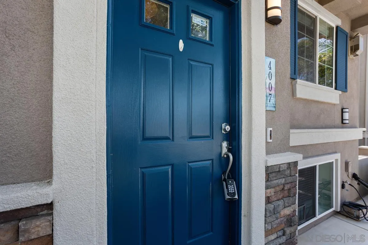 4007 Bluff View Way Carlsbad, CA 92008 - Photo 4 of 38