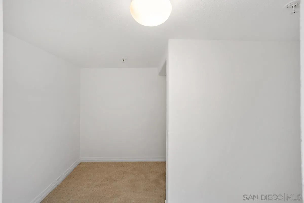 4007 Bluff View Way Carlsbad, CA 92008 - Photo 8 of 38