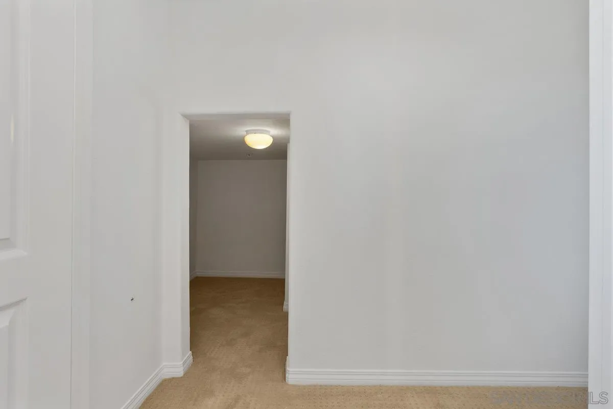 4007 Bluff View Way Carlsbad, CA 92008 - Photo 9 of 38