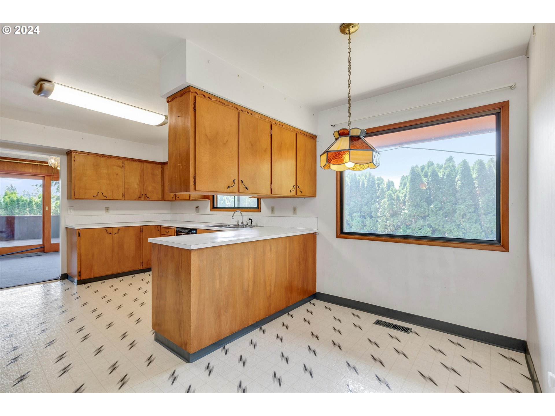29440 Southeast Chase Road Gresham, OR 97080 - Photo 12 of 42 Kitchen/Nook