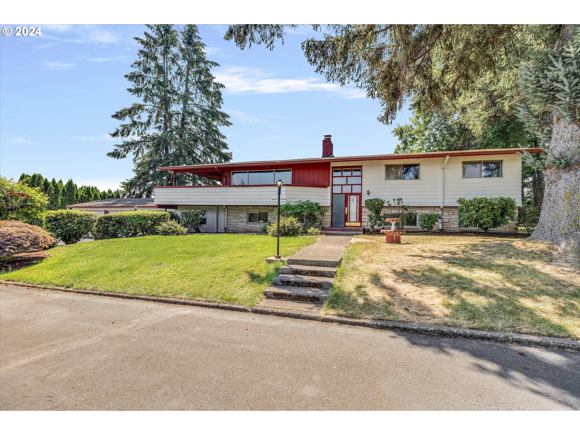 29440 Southeast Chase Road Gresham, OR 97080 - Photo 2 of 42 Front Yard