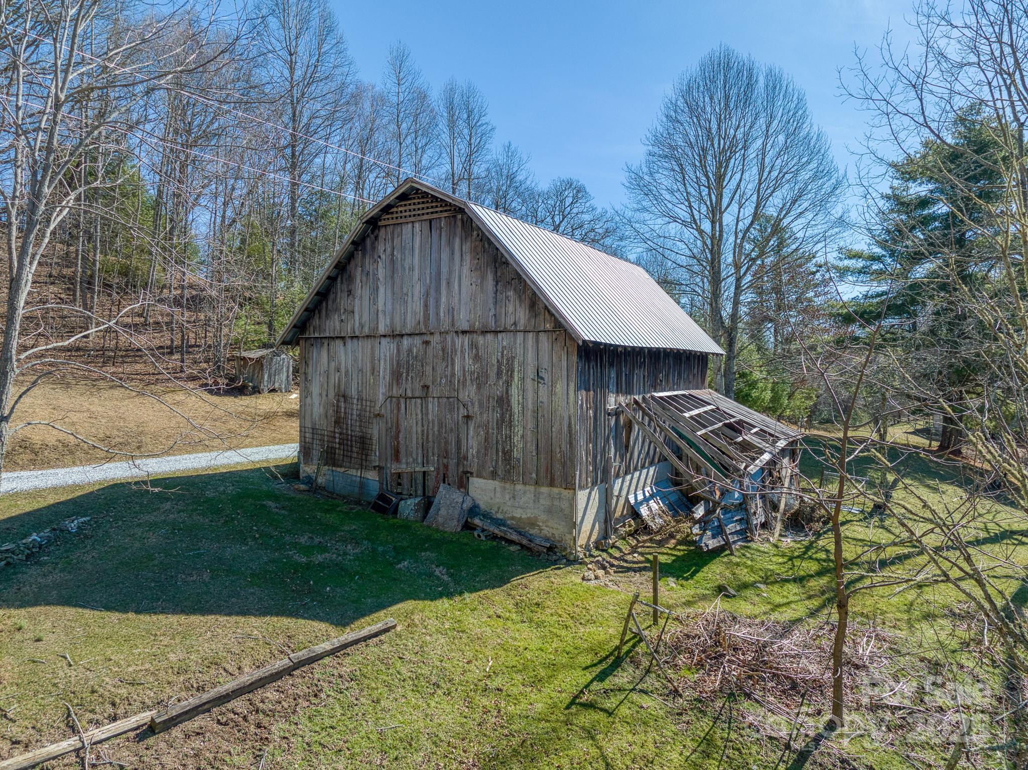 6435 Big Ridge Road Glenville, NC 28736 - Photo 13 of 18