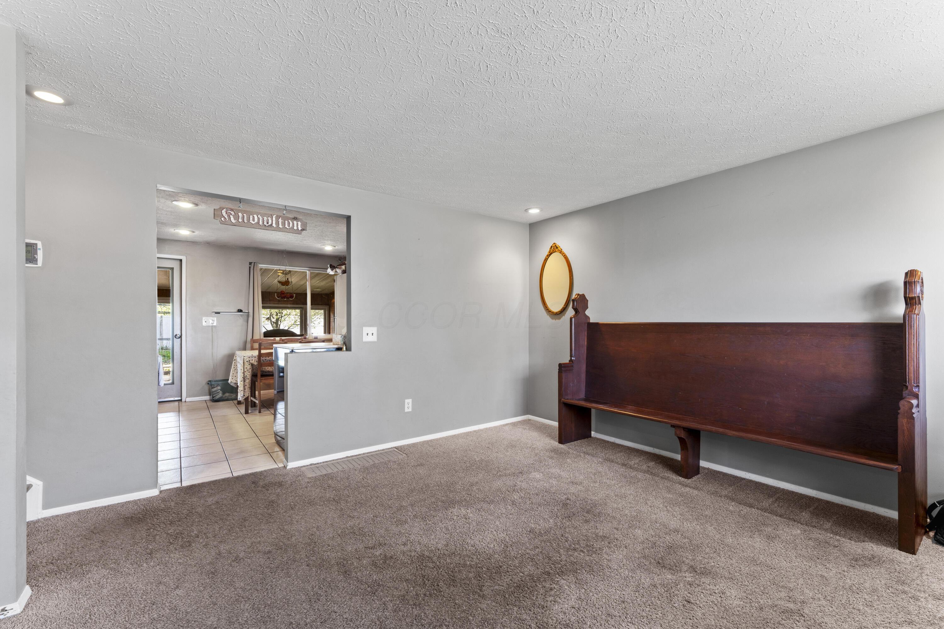 2019 Tupsfield Road Columbus, OH 43229 - Photo 5 of 41 dsc06434