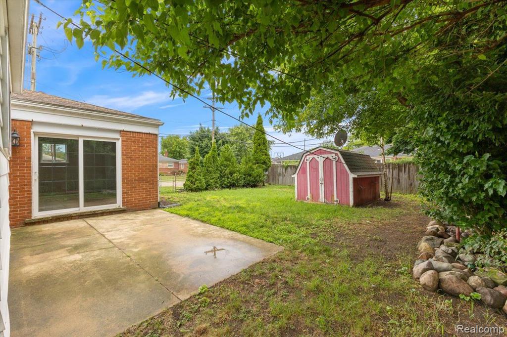 26095 Burg Road Warren, MI 48089 - Photo 23 of 28