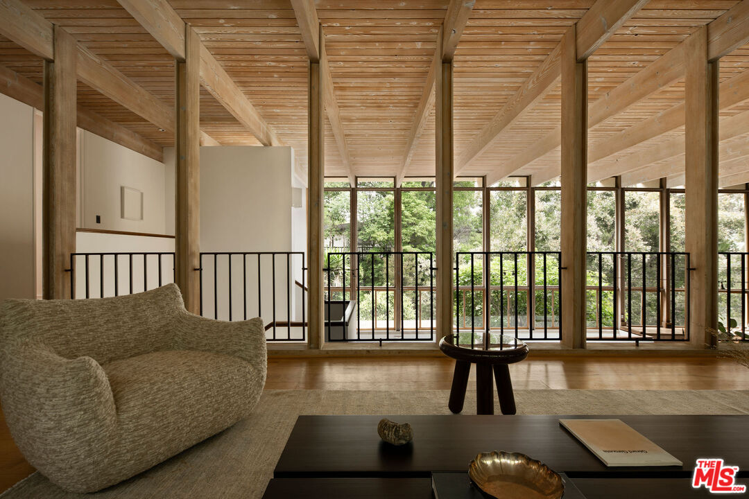 7330 Pyramid Drive Los Angeles, CA 90068 - Photo 18 of 28