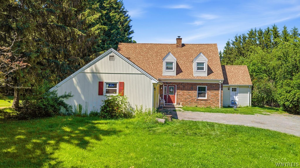1513 Lake Road Youngstown, NY 14174 - Photo 3 of 40