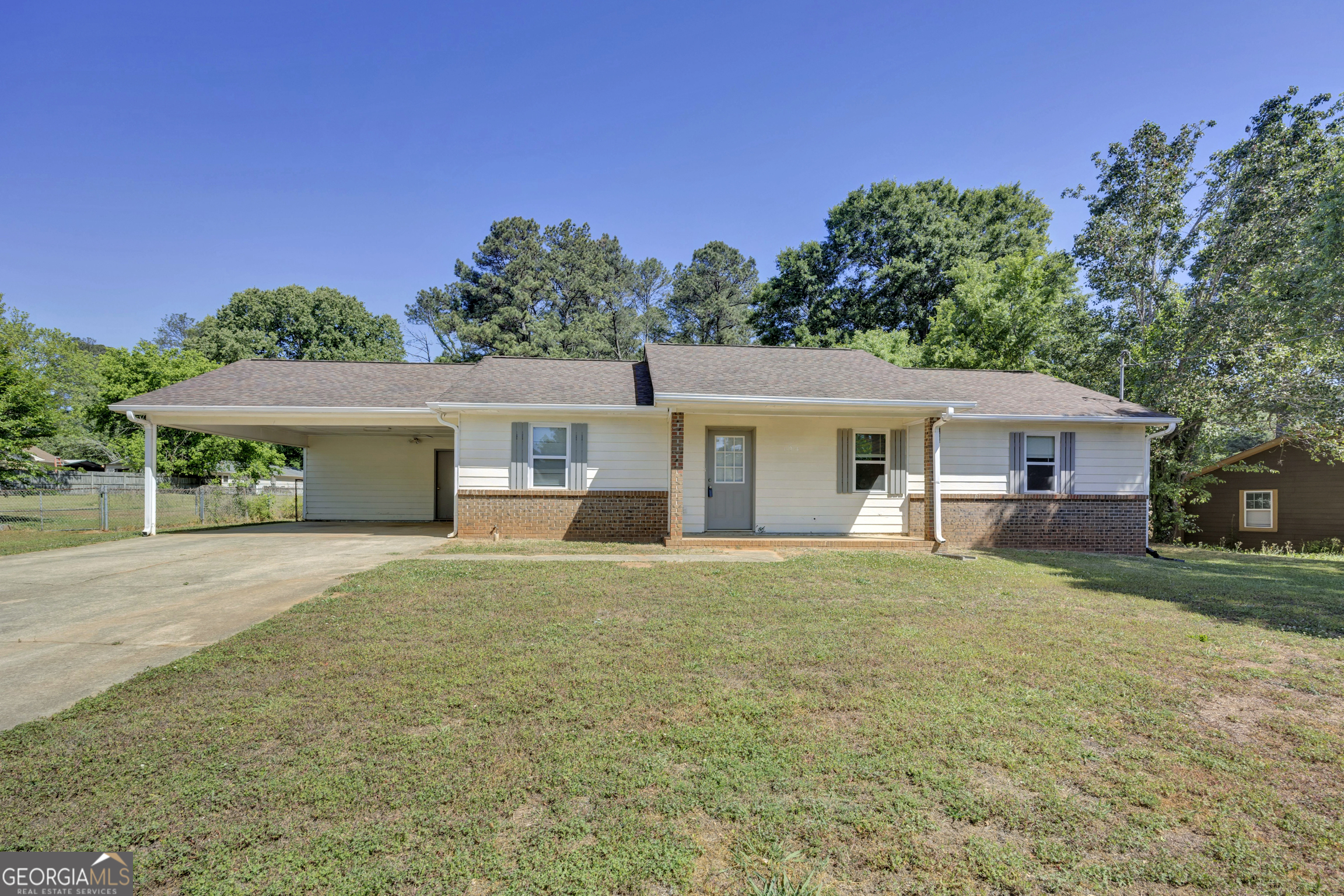 104 Longview Road Stockbridge, GA 30281 - Photo 2 of 28