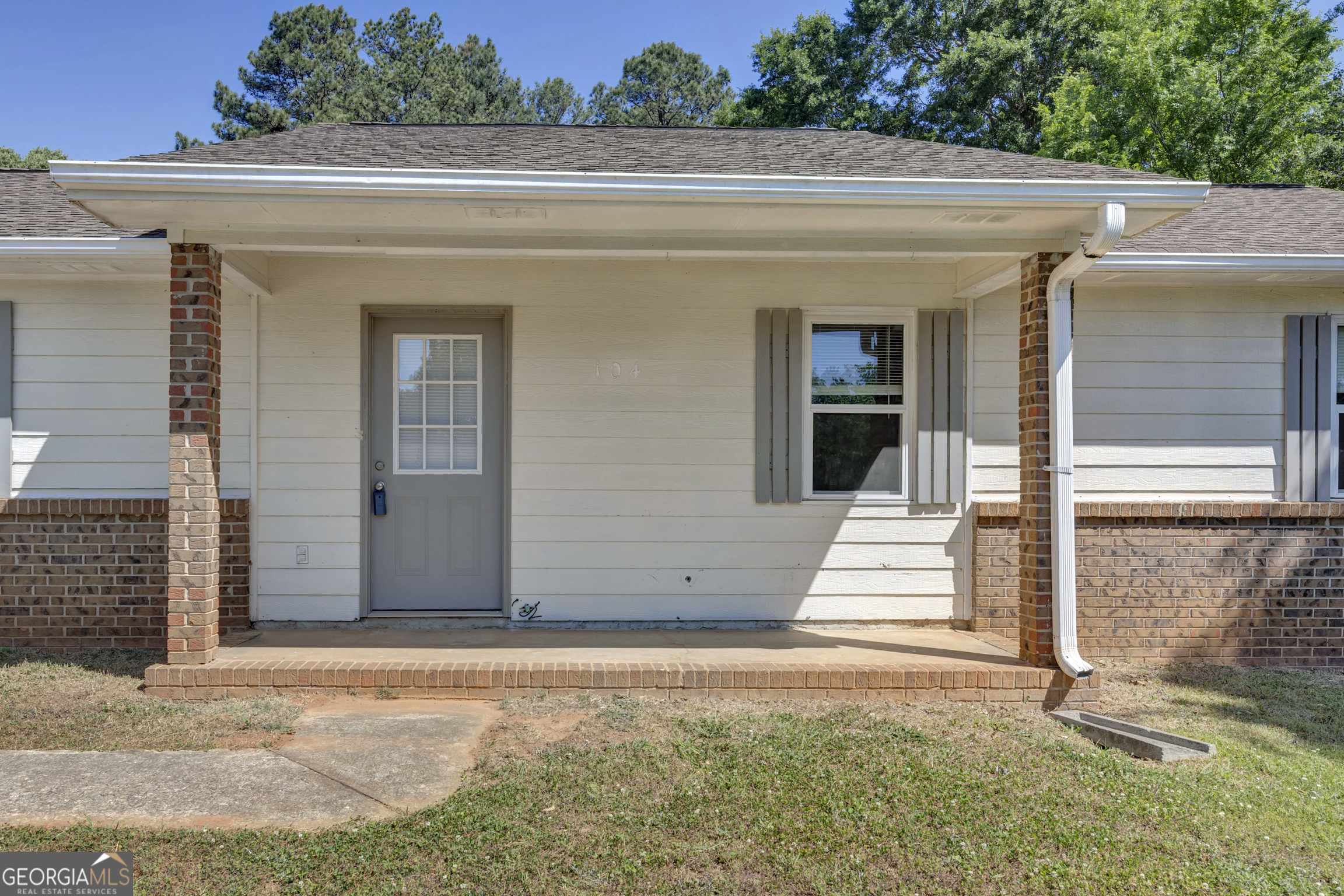 104 Longview Road Stockbridge, GA 30281 - Photo 3 of 28