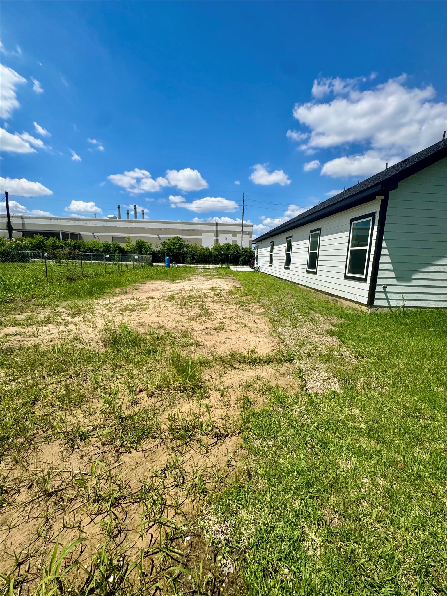 5710 Delmack Street, Unit A Houston, TX 77032 - Photo 23 of 23 Side Yard