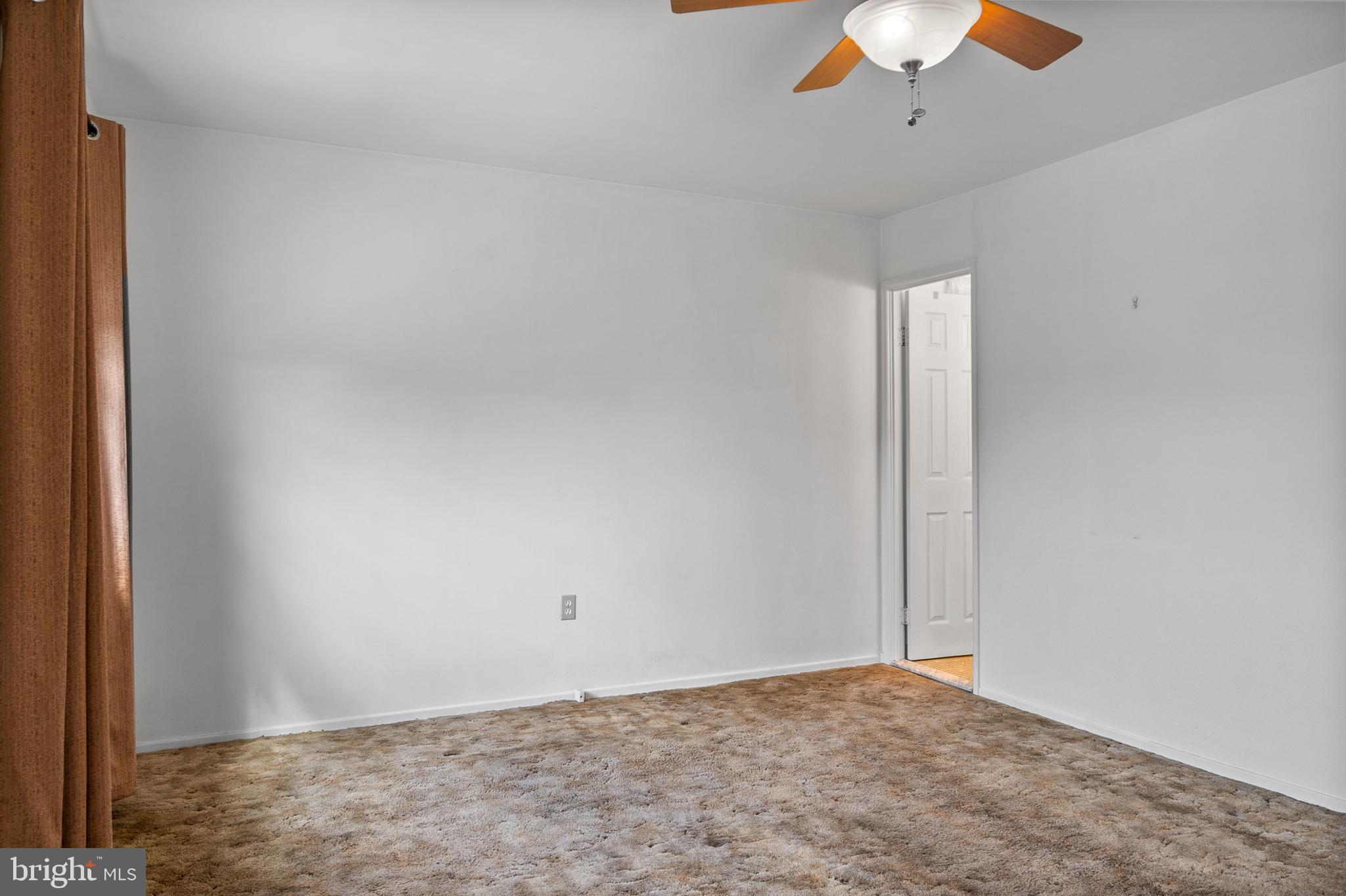 9945 Sandy Road Philadelphia, PA 19115 - Photo 22 of 45 Primary Bedroom
