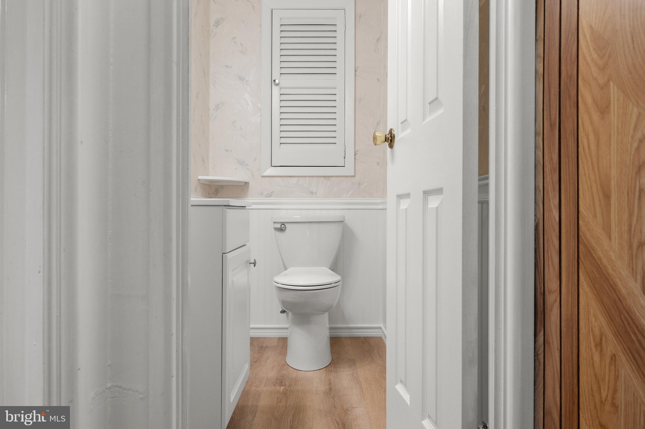 9945 Sandy Road Philadelphia, PA 19115 - Photo 30 of 45 Half Bath - Main floor