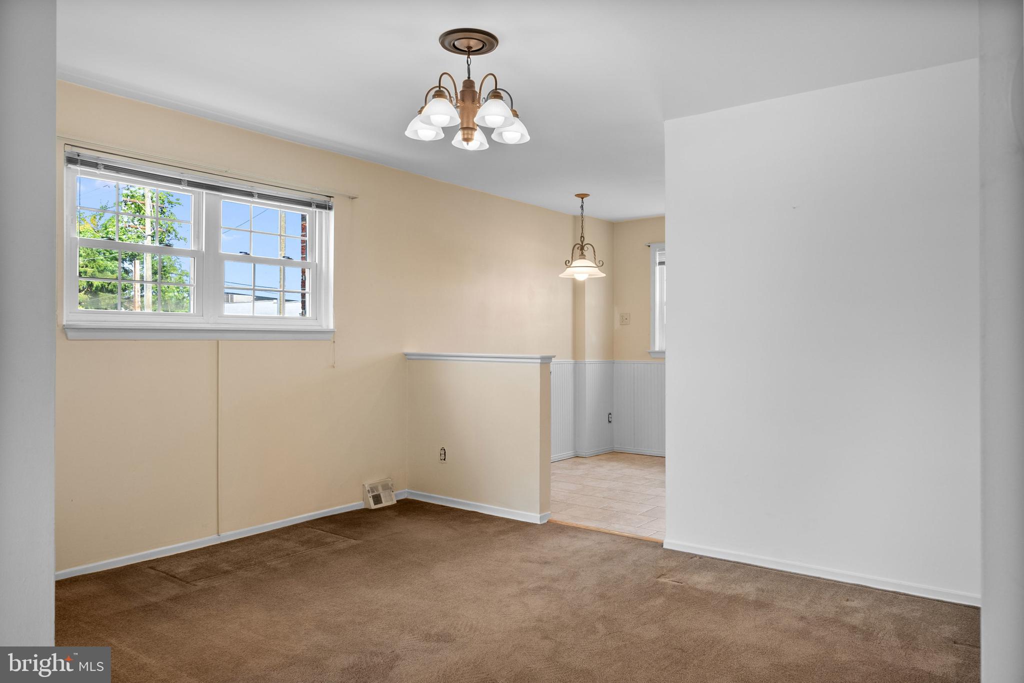 9945 Sandy Road Philadelphia, PA 19115 - Photo 8 of 45 Dining Room