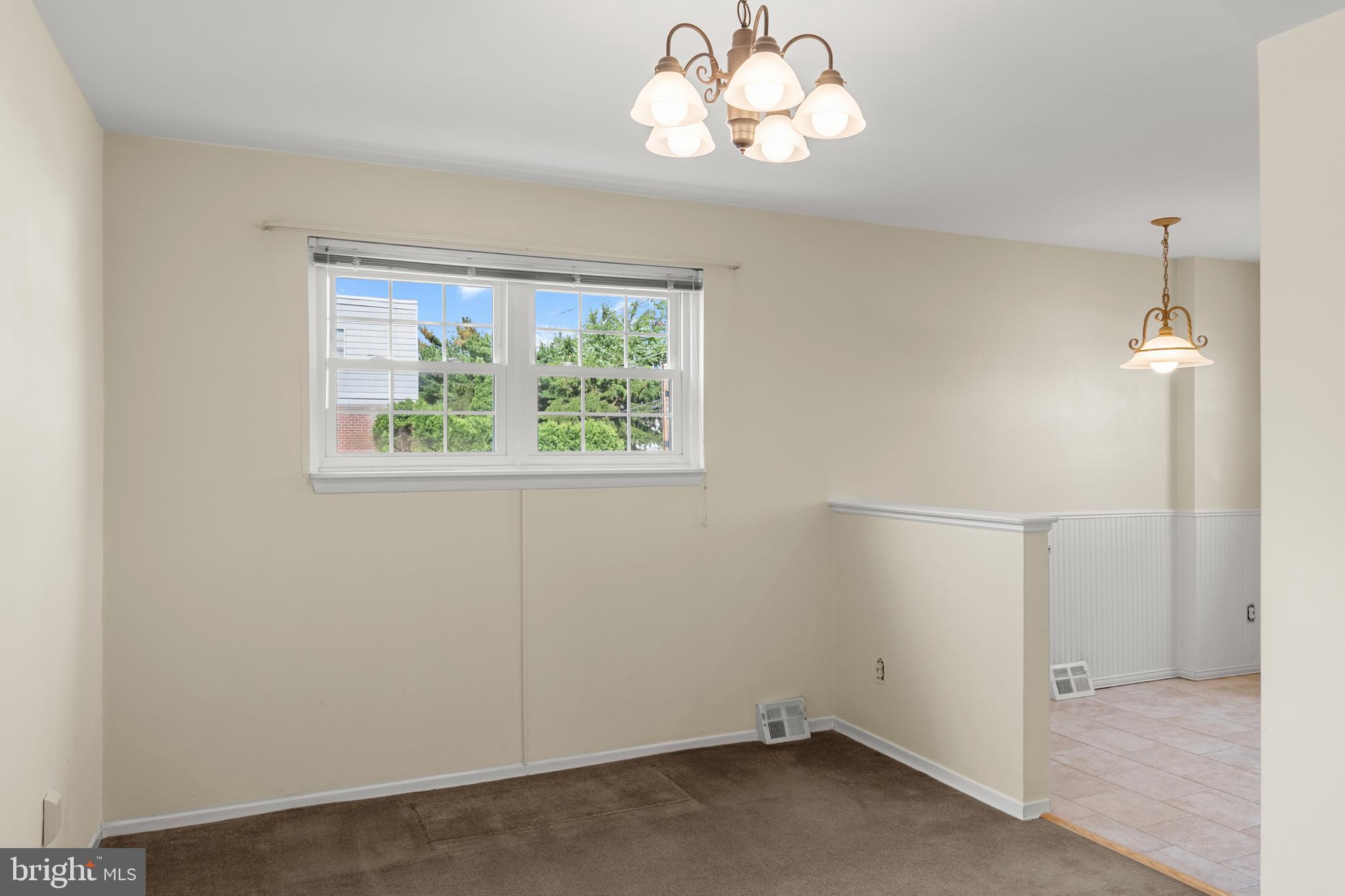 9945 Sandy Road Philadelphia, PA 19115 - Photo 10 of 45 Dining room