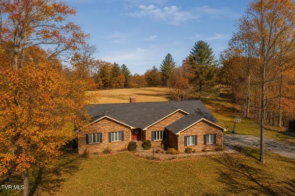 $775,000 | 165 Fairway Drive, Greeneville, TN 37743