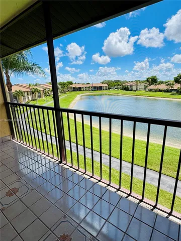 $1,650 | 806 Sky Pine Way, Unit H3, Greenacres, FL 33415