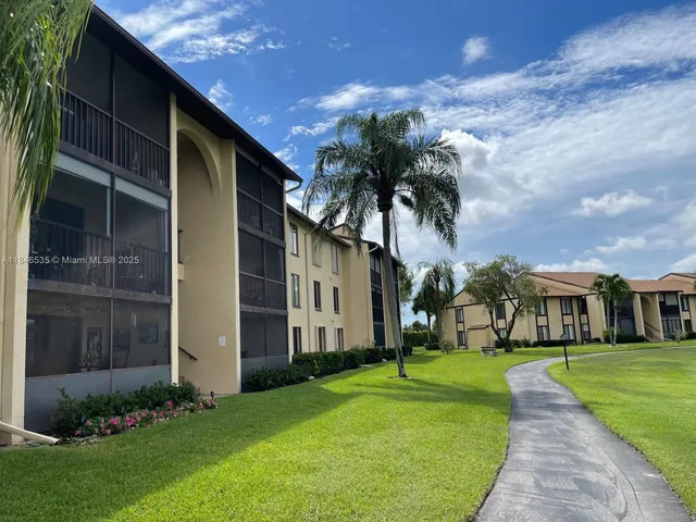 $1,650 | 806 Sky Pine Way, Unit H3, Greenacres, FL 33415