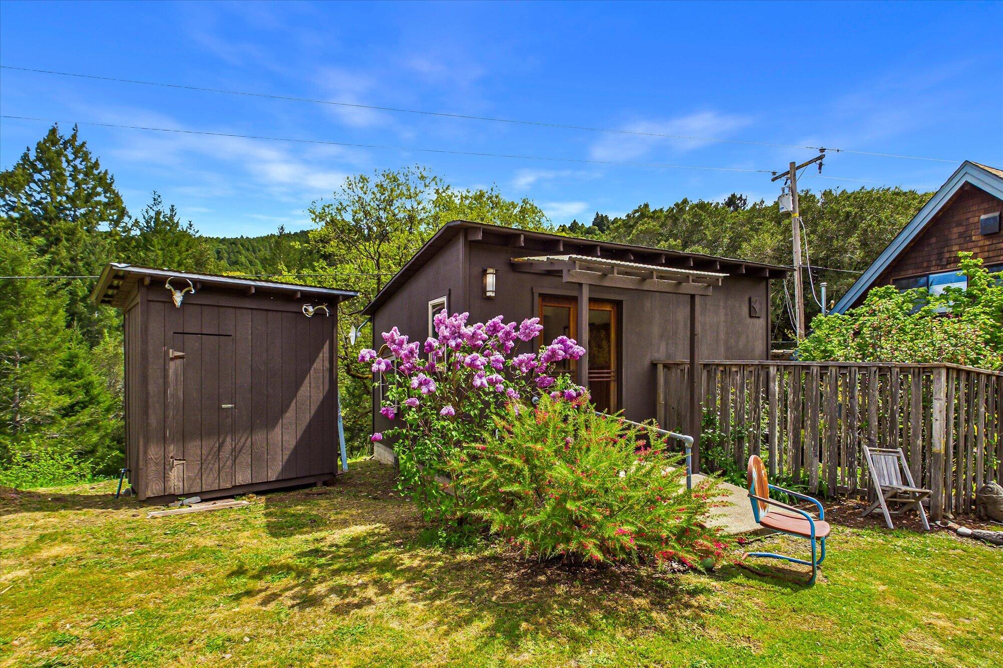 303 Hungry Gulch Road Whitethorn, CA 95589 - Photo 13 of 58