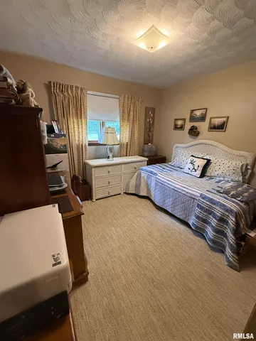 $167,400 | 411 Sunset Drive, Centralia, IL 62801