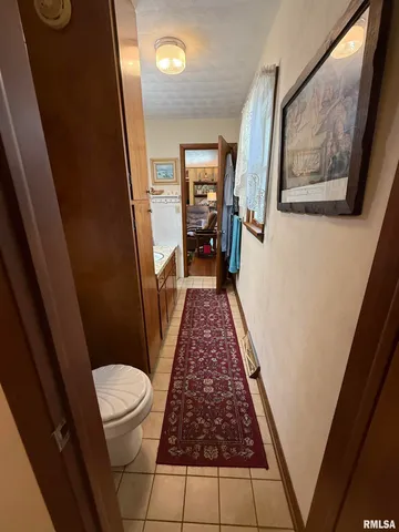 $167,400 | 411 Sunset Drive, Centralia, IL 62801