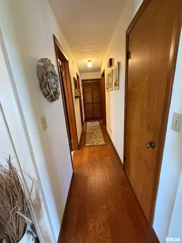 $167,400 | 411 Sunset Drive, Centralia, IL 62801