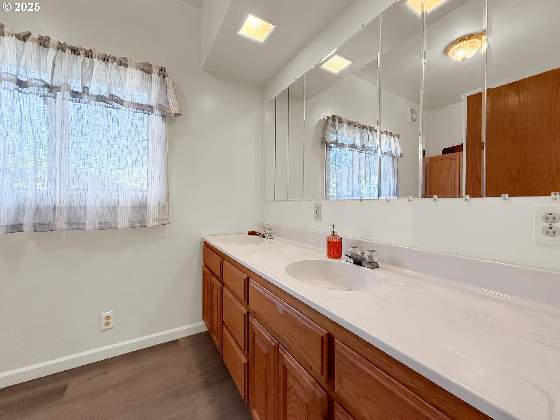 710 North 8th Street Monroe, OR 97456 - Photo 14 of 33 Bathroom
