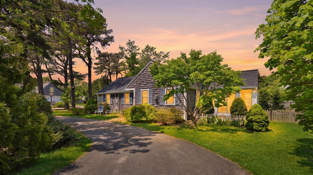 7 Aunt Matties Road Chatham, MA 02633 - Photo 3 of 38