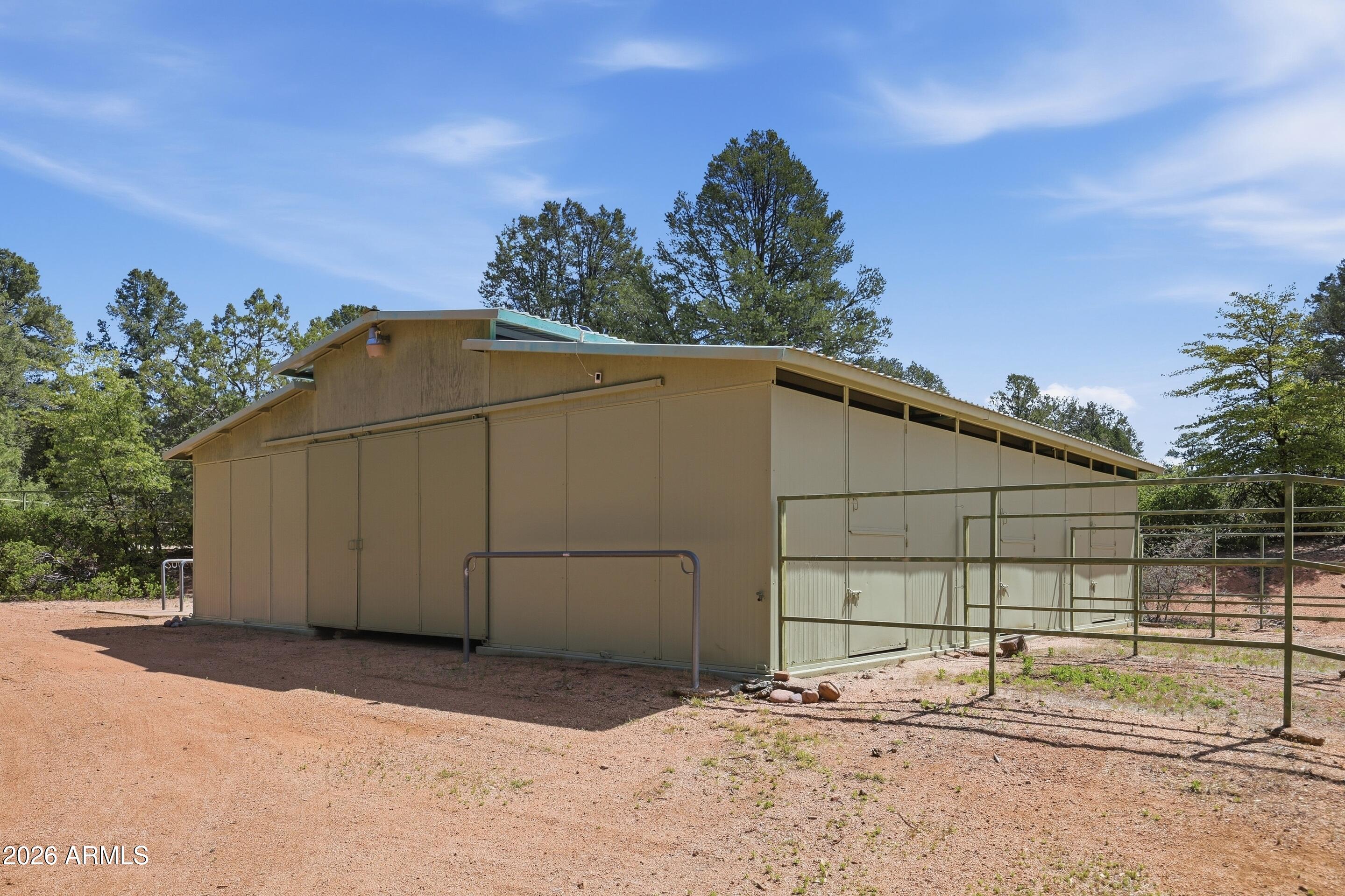 1405 East Graham Rnch Trail Payson, AZ 85541 - Photo 34 of 46 a backyard of a house