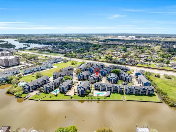 $109,900 | 18515 Egret Bay Boulevard, Unit 1003, Webster, TX 77058