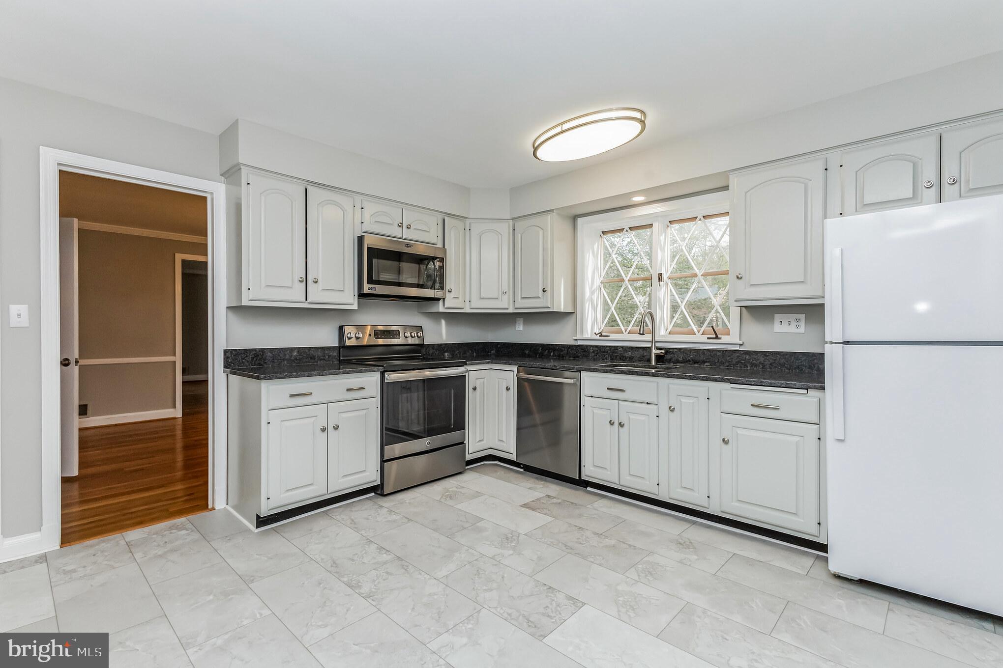 14315 Chesterfield Road Rockville, MD 20853 - Photo 14 of 33 Great Kitchen!