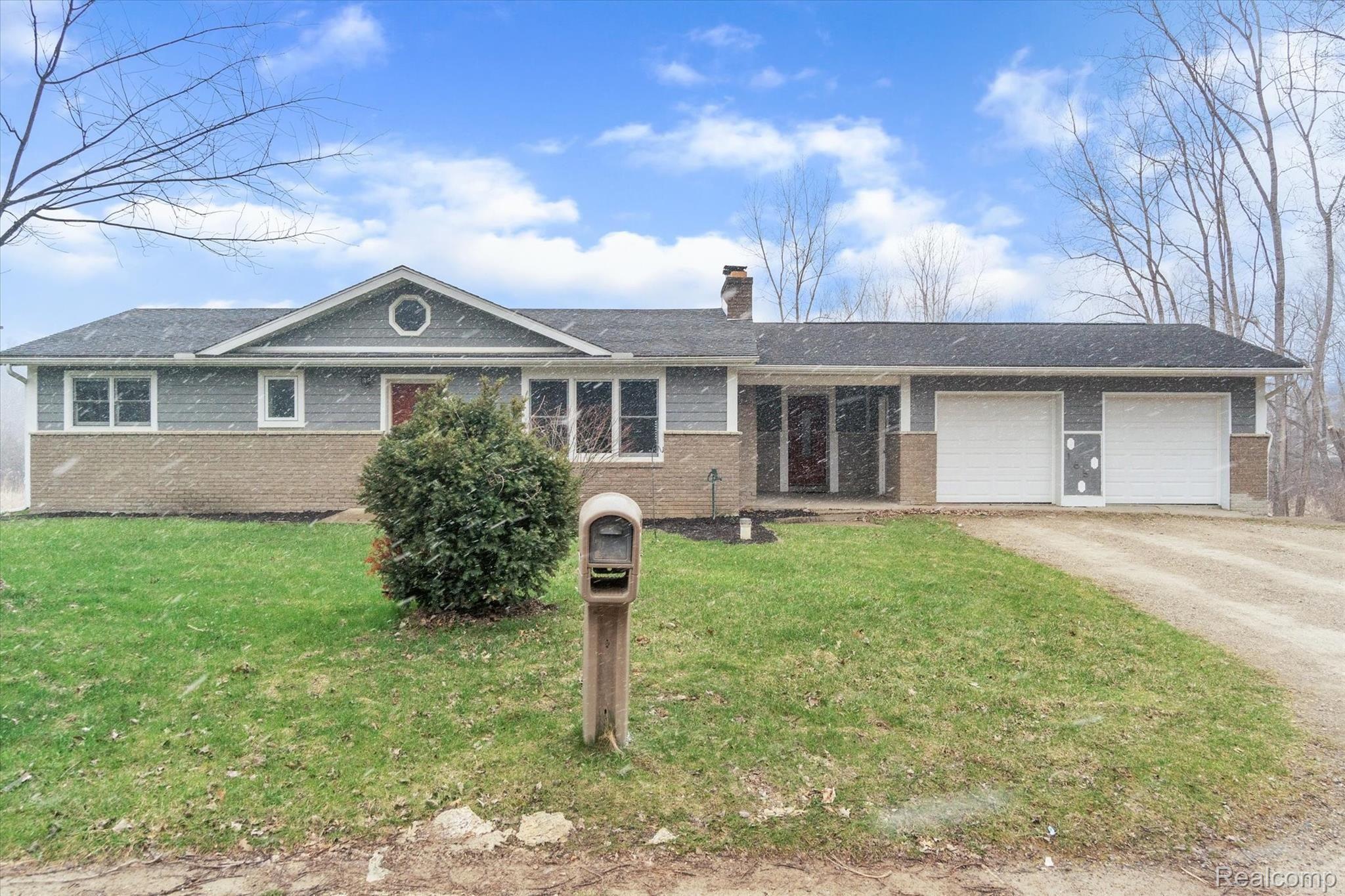 165 Harmon Road Howell, MI 48843 - Photo 1 of 39 Front View Of The Home