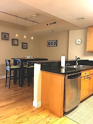 $4,100 | 110 Cypress Street, Unit 207, Brookline, MA 02445