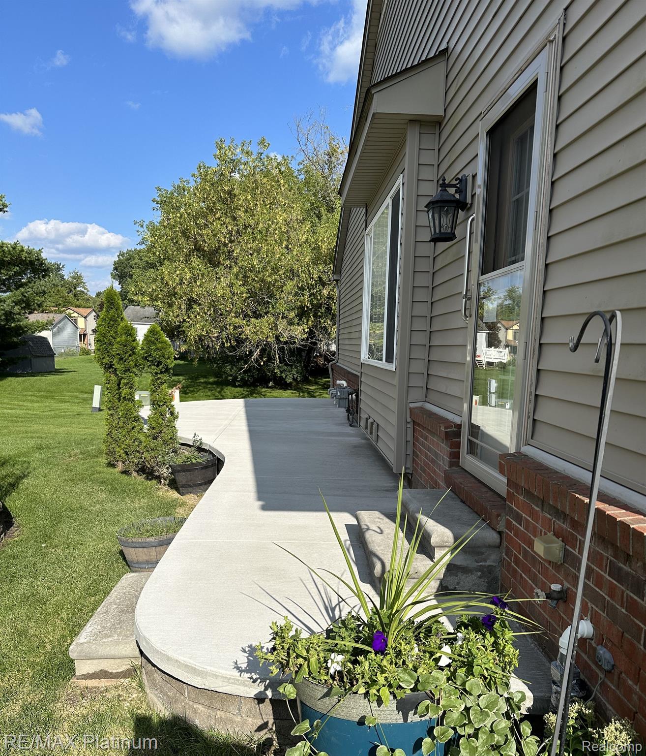 813 Chelsea Ridge Court, Unit 5 Howell, MI 48843 - Photo 27 of 31 Pa