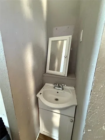 $111,000 | 919 Bates Street, St. Louis, MO 63111