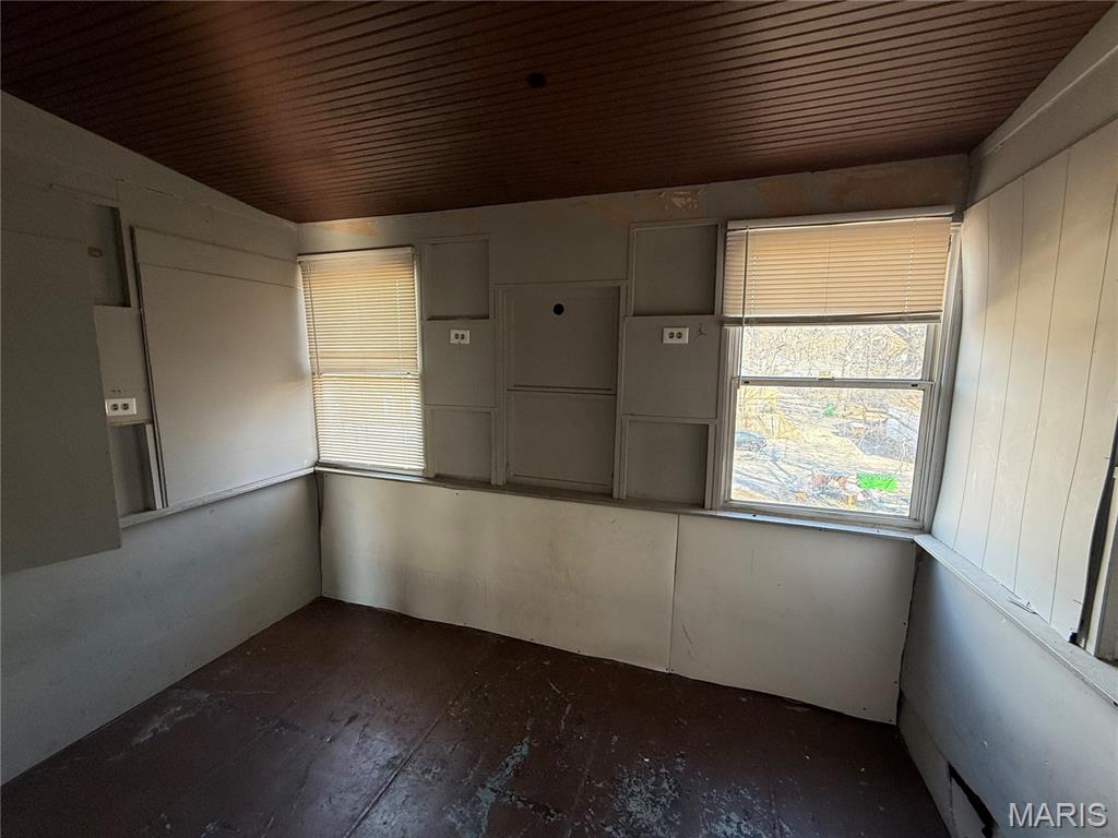 919 Bates Street St. Louis, MO 63111 - Photo 18 of 27