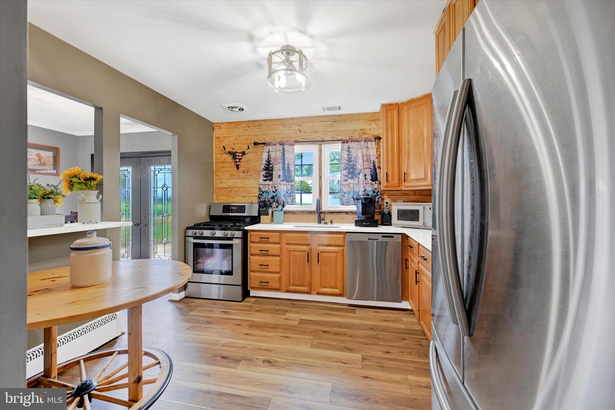 5824 Oakland Road Baltimore, MD 21227 - Photo 11 of 23