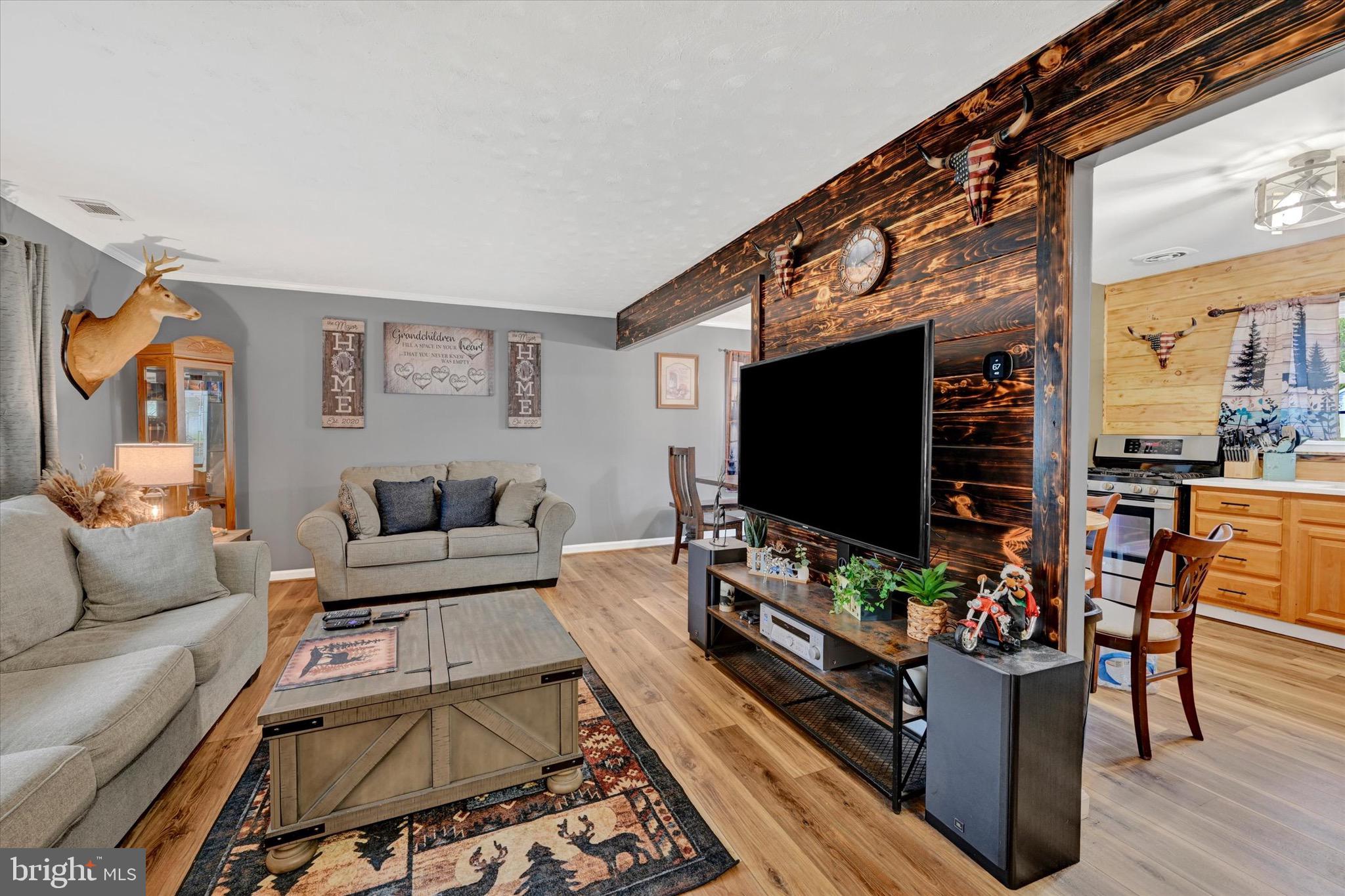 5824 Oakland Road Baltimore, MD 21227 - Photo 6 of 23