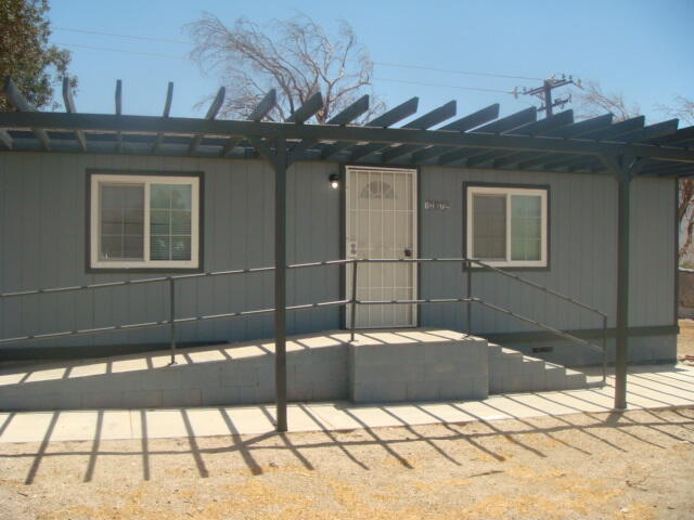12972 Emerald Drive Whitewater, CA 92282 - Photo 55 of 55 a bathroom with a sink and a shower