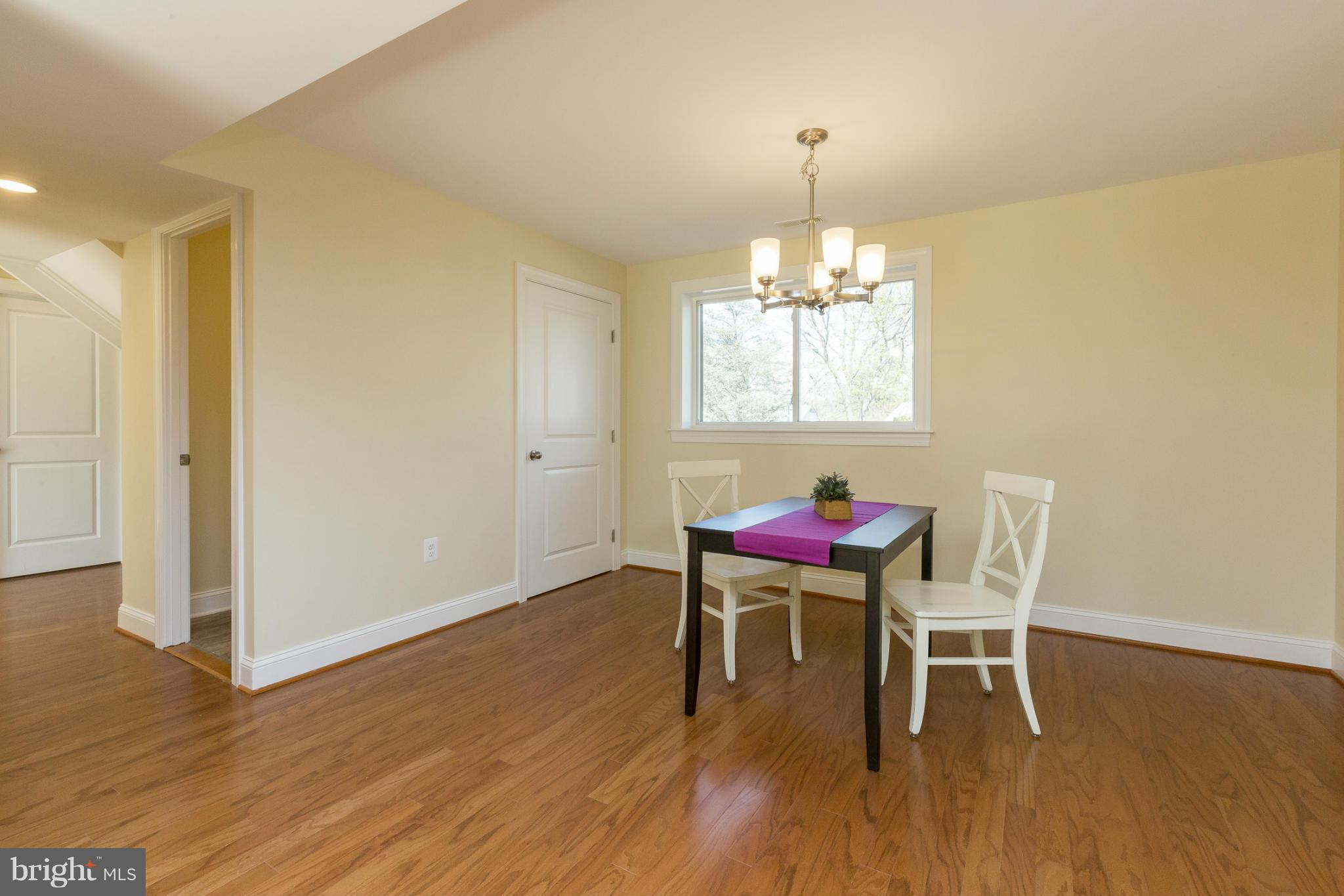 816 Smoke Tree Road Baltimore, MD 21208 - Photo 24 of 30 Dining Room