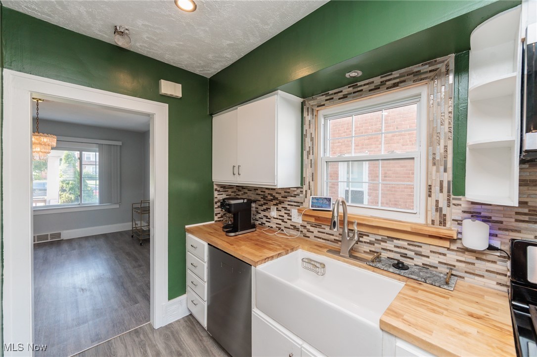 13653 Cedar Road Cleveland, OH 44118 - Photo 24 of 49