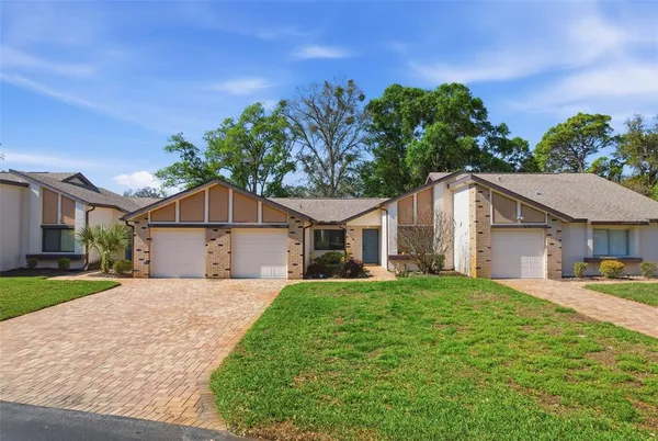 $200,000 | 7569 Heather Walk Drive, Weeki Wachee, FL 34613
