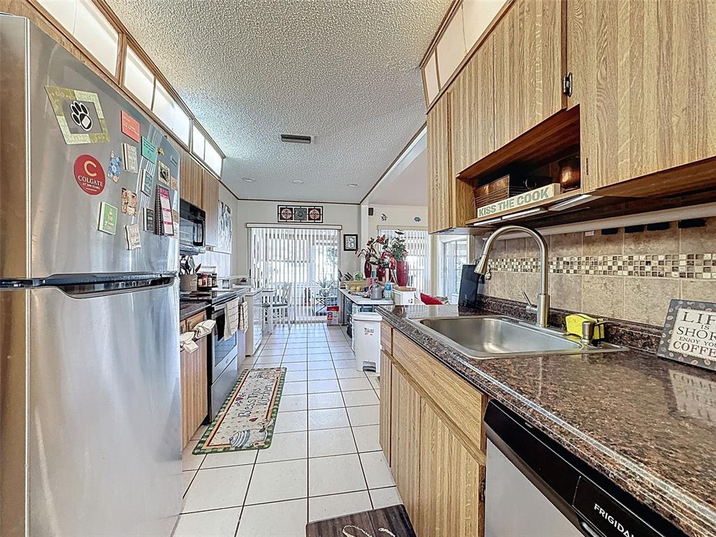 7569 Heather Walk Drive Weeki Wachee, FL 34613 - Photo 10 of 24