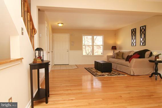 1137 Ingate Road, Unit 1137 Halethorpe, MD 21227 - Photo 12 of 26 Living Room