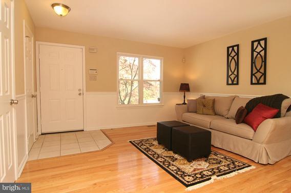 1137 Ingate Road, Unit 1137 Halethorpe, MD 21227 - Photo 3 of 26 Living Room