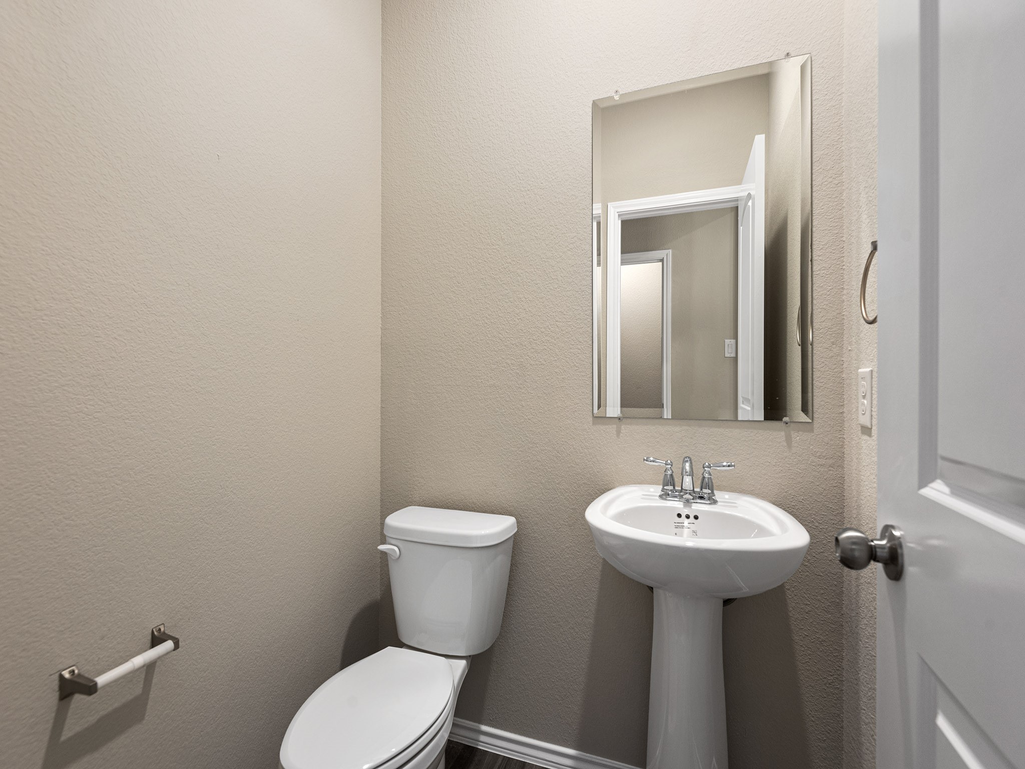 9278 Inland Leather Lane Conroe, TX 77385 - Photo 14 of 35 Half bath