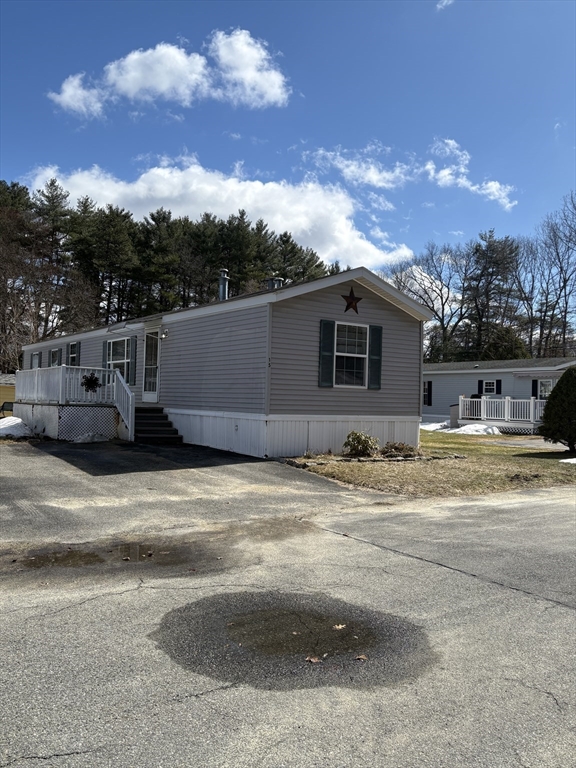 15 Wendy Way Merrimac, MA 01860 - Photo 2 of 19