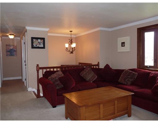 63 Profio Road McDonald, PA 15057 - Photo 4 of 18 Living Room.